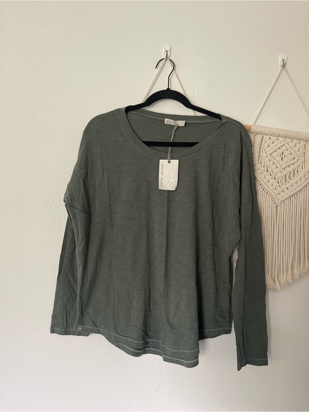 Barefoot Dreams Malibu Collection Long Sleeve Tee
